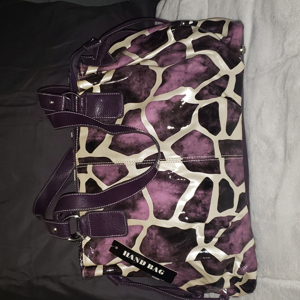 NWT Beautiful Purple Ladies Purse